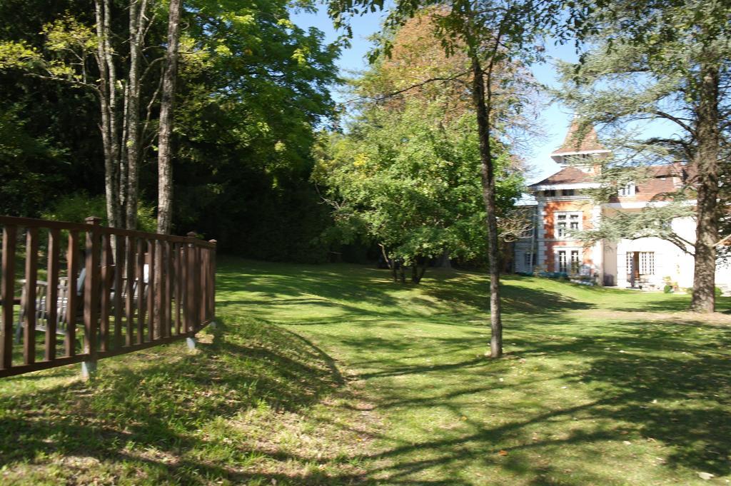 Le Chalet De Luxe Bed and Breakfast Saint-Séverin Zewnętrze zdjęcie