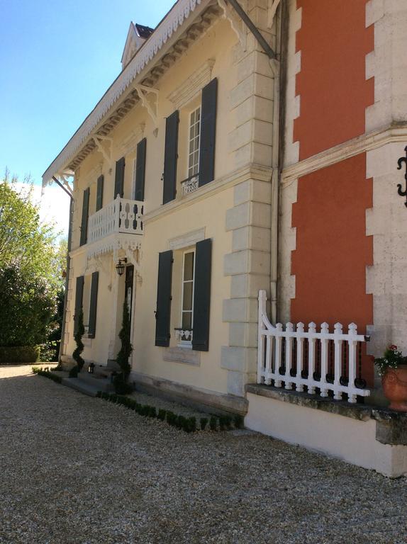 Le Chalet De Luxe Bed and Breakfast Saint-Séverin Zewnętrze zdjęcie